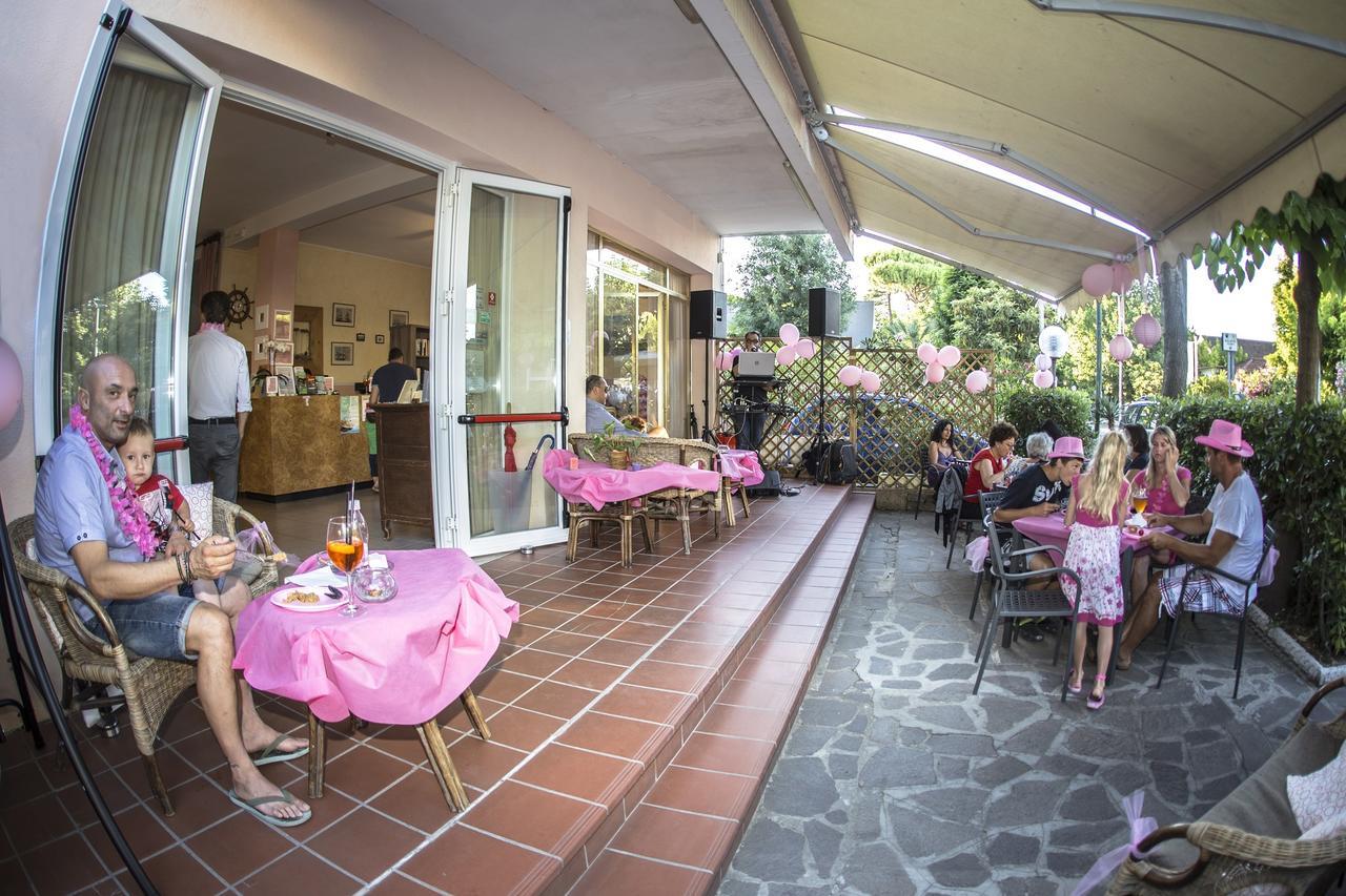 Hotel Ninfea Cervia Exterior foto